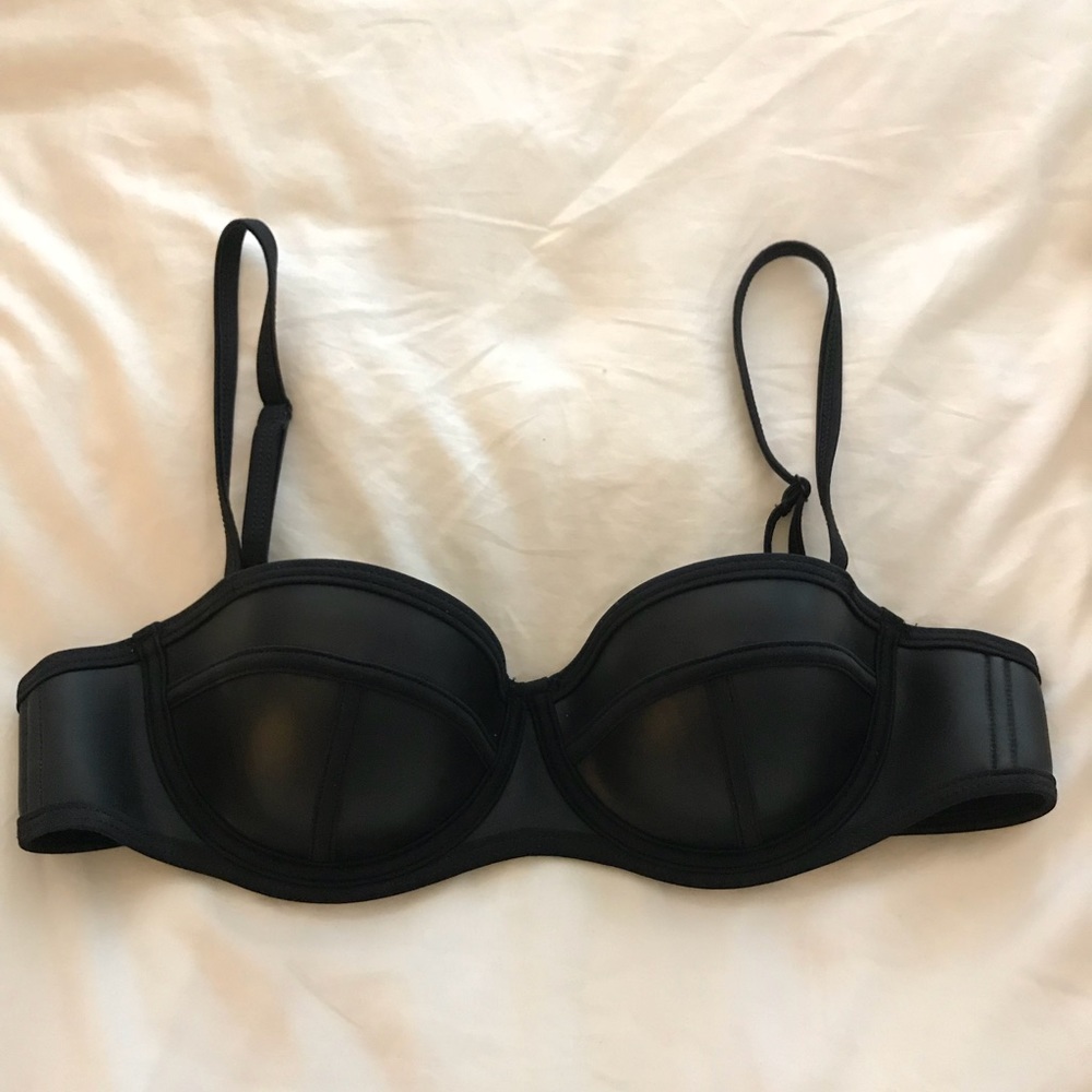 Triangl Milly Noir Top